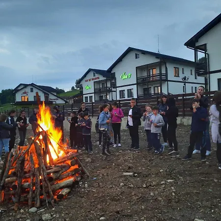 Sat De Vacanta Martisorul Holiday park Cacica